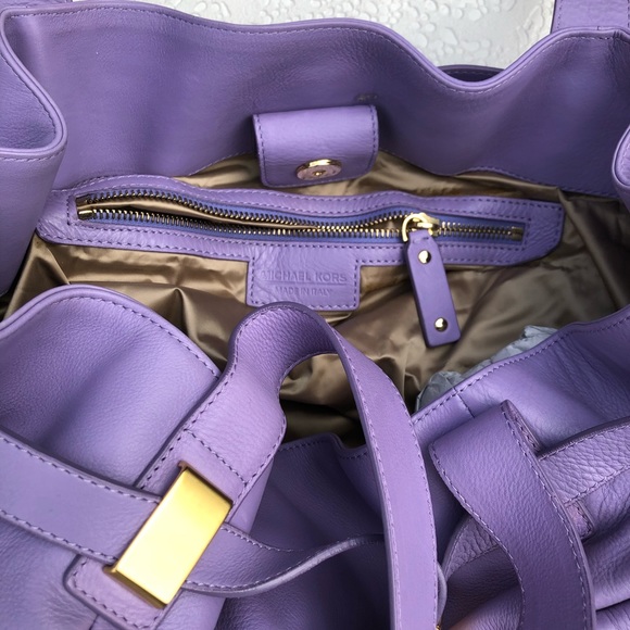 Michael Kors Beverly Drawstring Satchel Violet - Picture 2 of 9